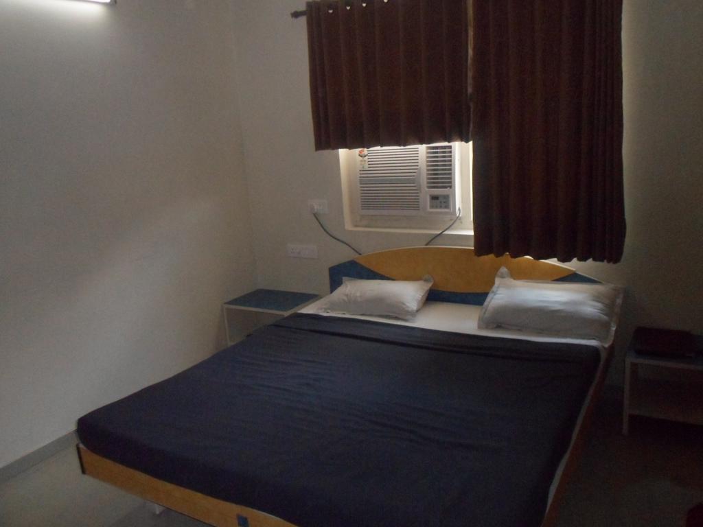 Hotel Dudawat Αχμπανταμπάντ Δωμάτιο φωτογραφία