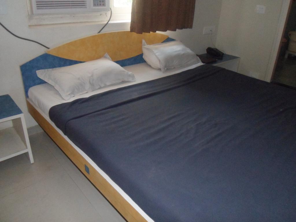 Hotel Dudawat Αχμπανταμπάντ Δωμάτιο φωτογραφία