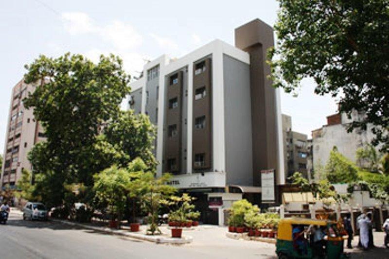 Hotel Dudawat Αχμπανταμπάντ Εξωτερικό φωτογραφία