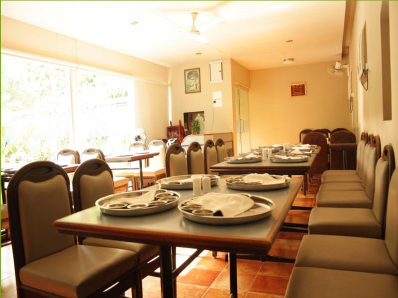 Hotel Dudawat Αχμπανταμπάντ Εξωτερικό φωτογραφία