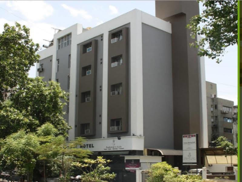 Hotel Dudawat Αχμπανταμπάντ Εξωτερικό φωτογραφία